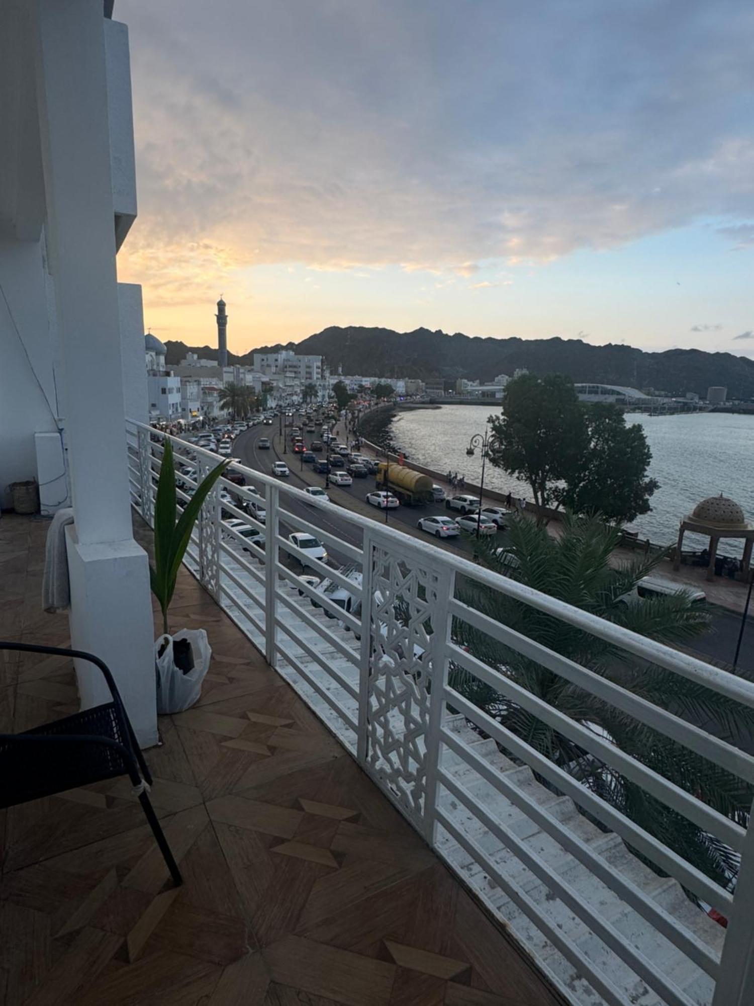 Muttrah Souq And Sea View Apartment Muskat Bagian luar foto